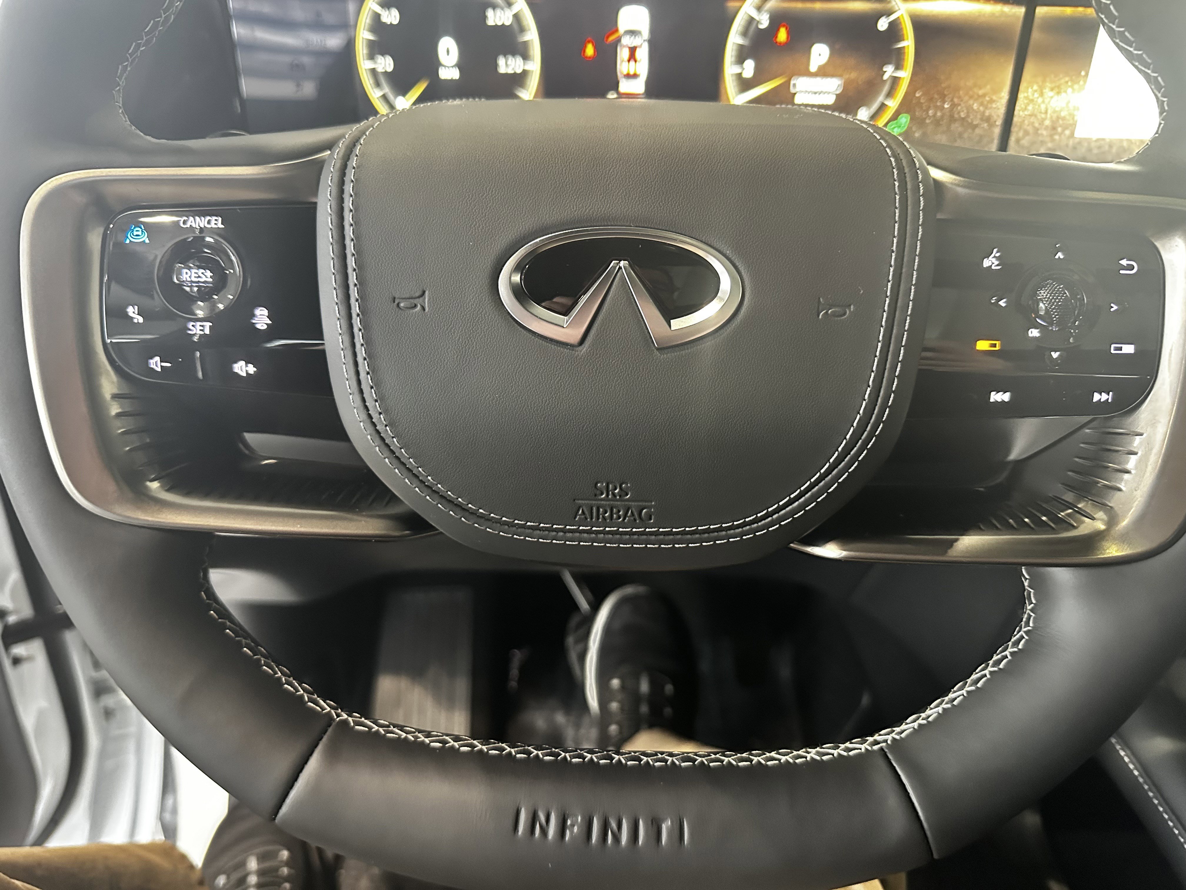 New 2026 INFINITI QX80 Autograph w/ Premium Cargo Package image 15