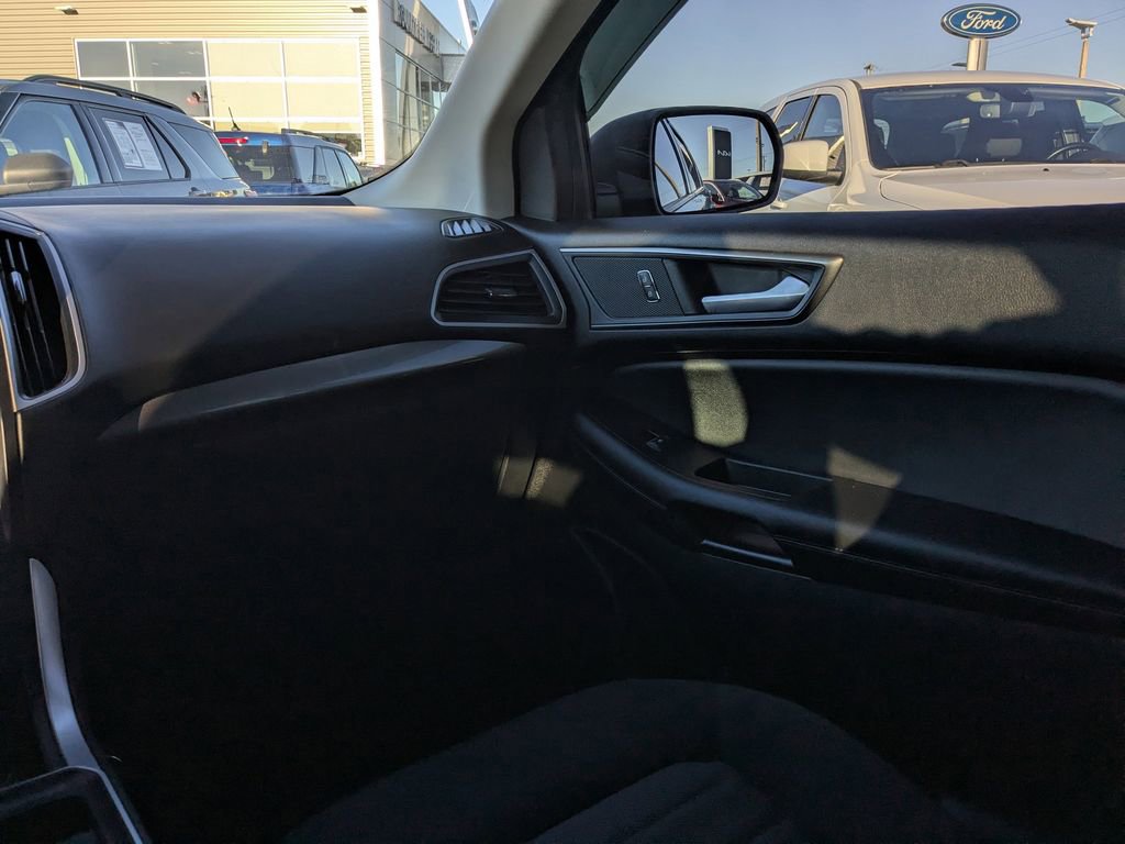 Used 2024 Ford Edge SE w/ Cargo Accessory Package image 15