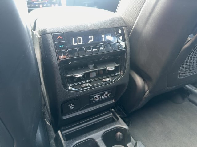 Used 2023 Jeep Grand Cherokee L Overland AWD/4WD image 13