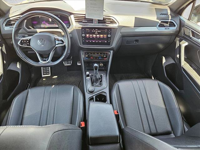 Certified 2023 Volkswagen Tiguan SE R-Line AWD/4WD image 17