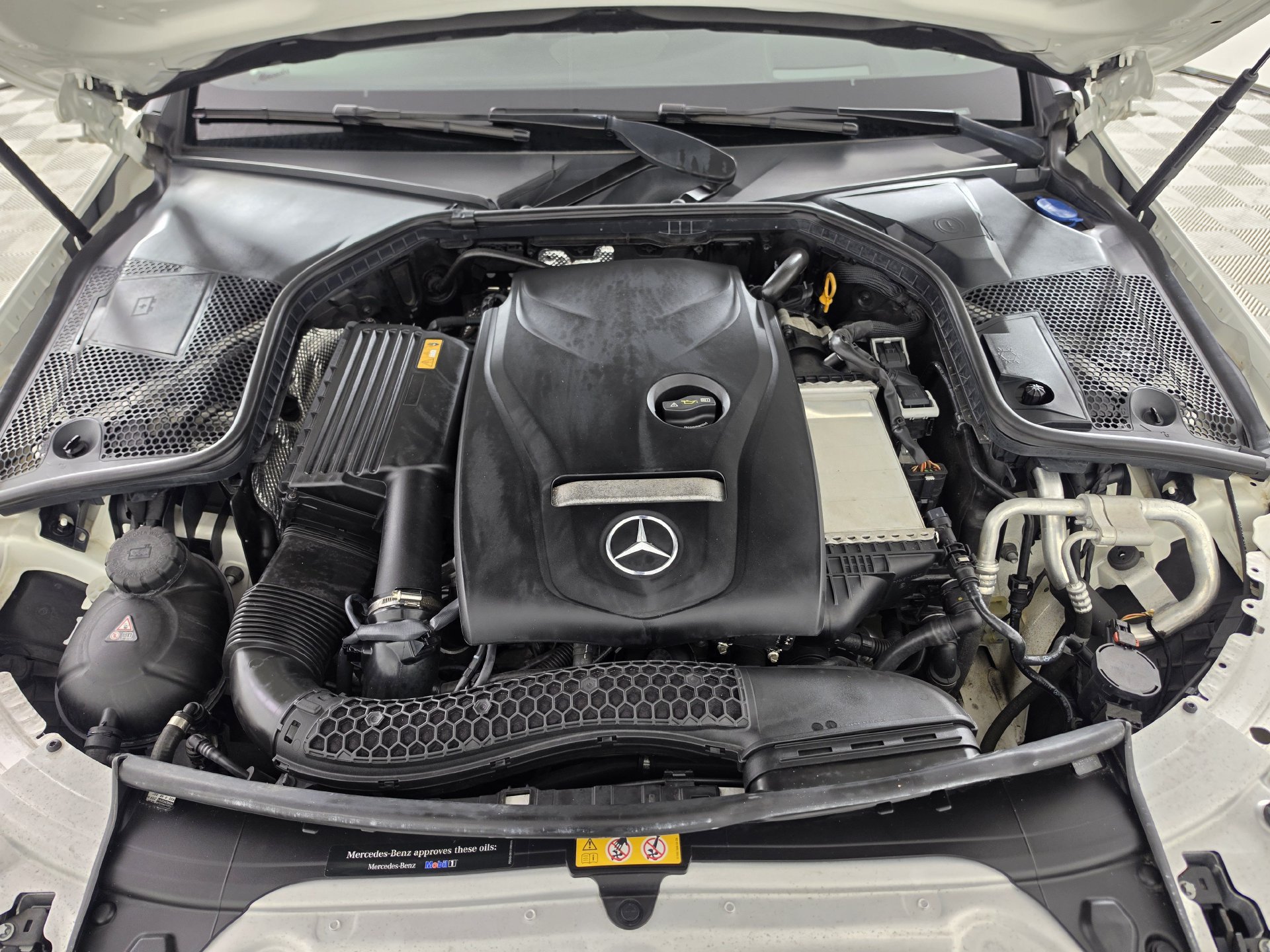 Used 2017 Mercedes-Benz C 300 4MATIC Cabriolet image 29