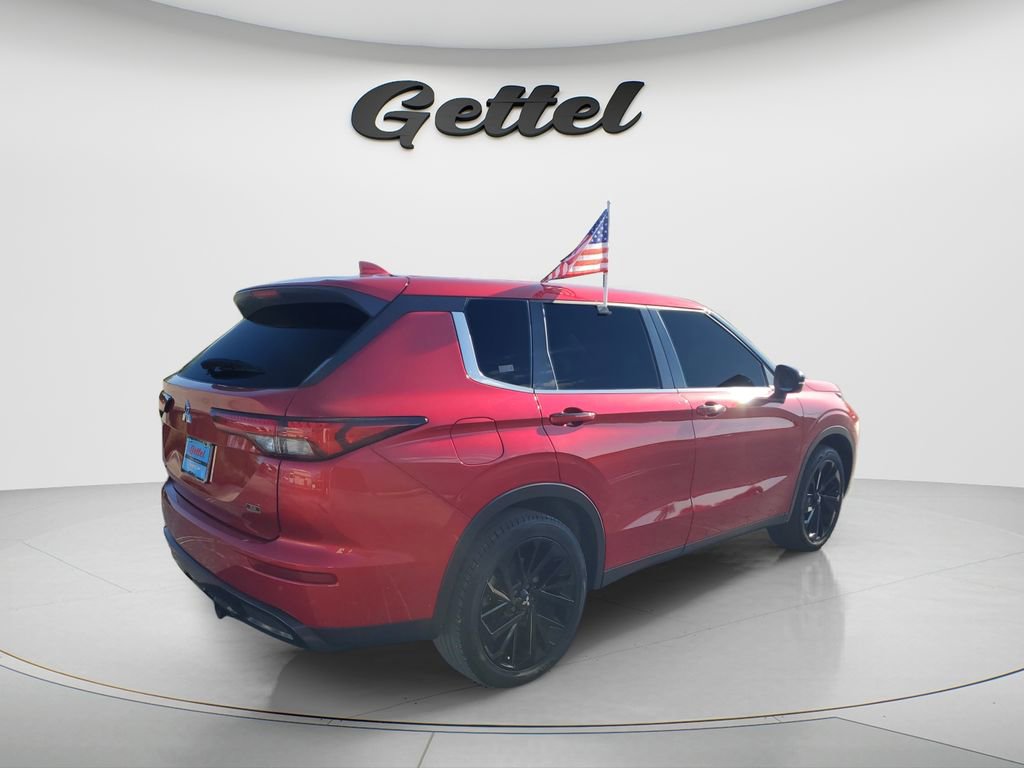 Used 2024 Mitsubishi Outlander SE Black Edition FWD image 5