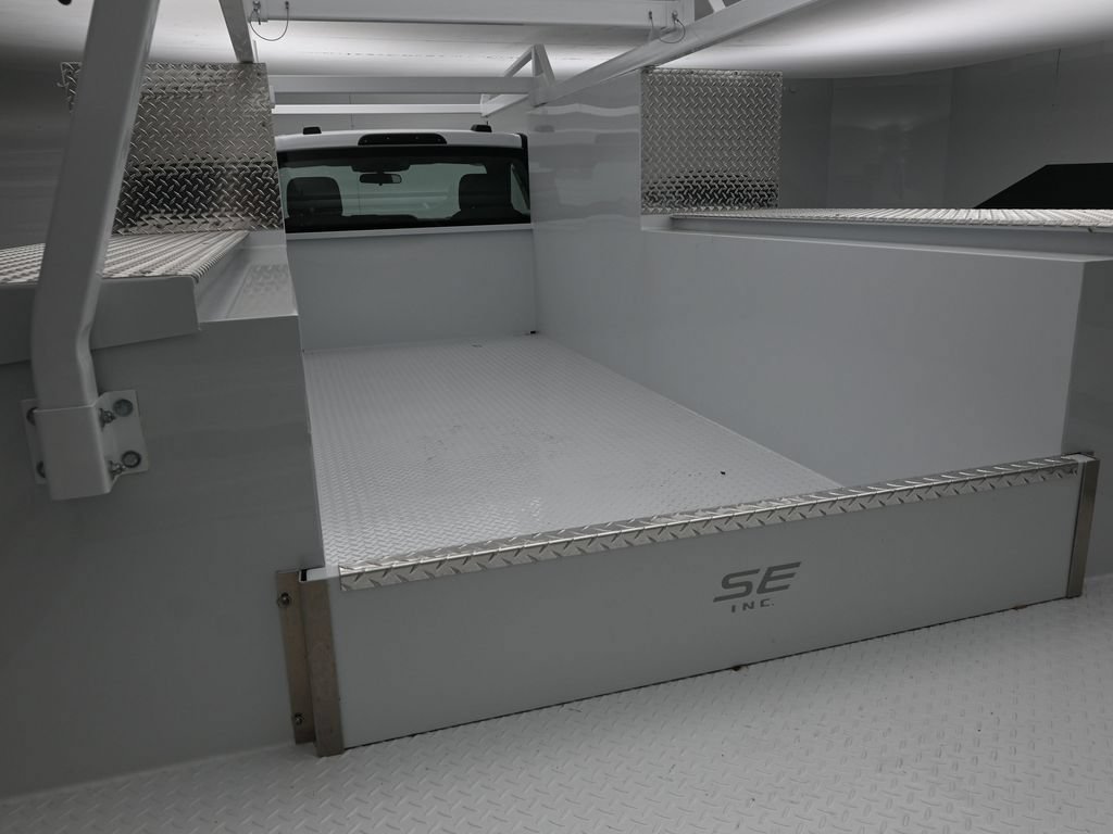 New 2026 Ford F550 2WD Regular Cab Super Duty image 39