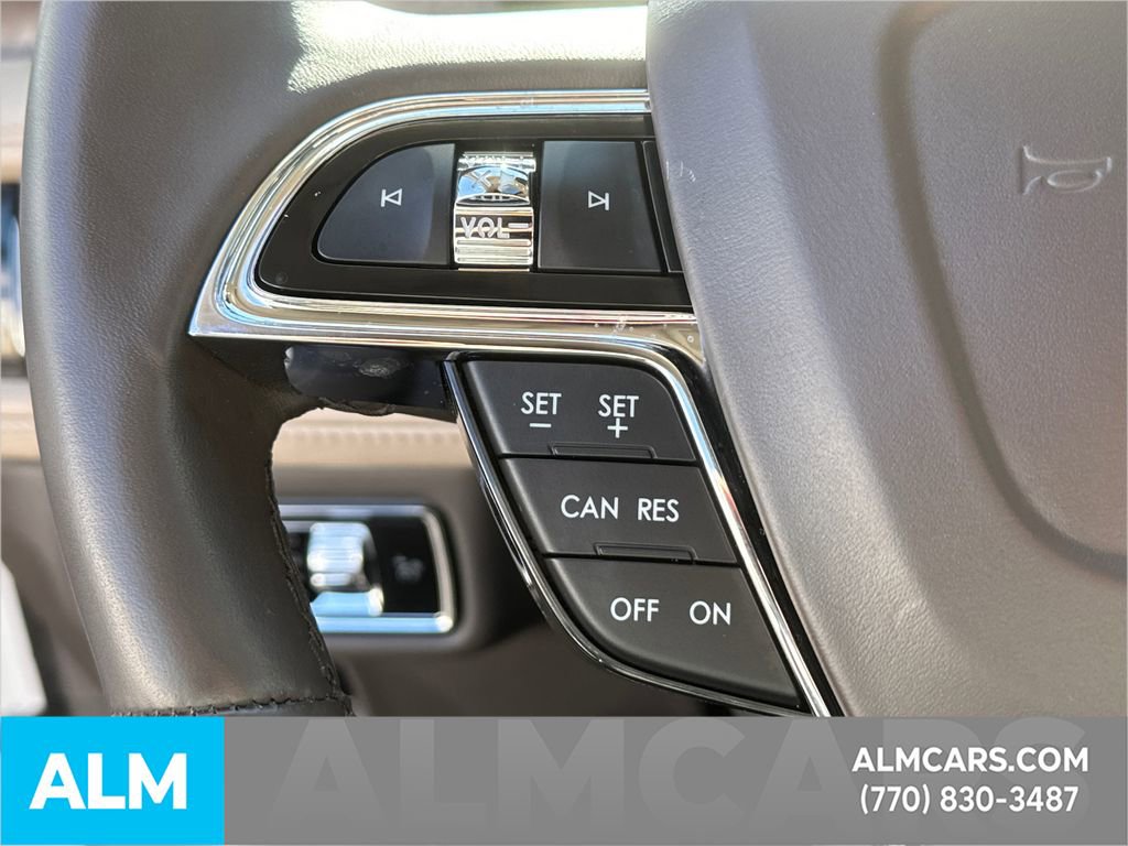 Used 2023 Lincoln Nautilus Reserve image 32