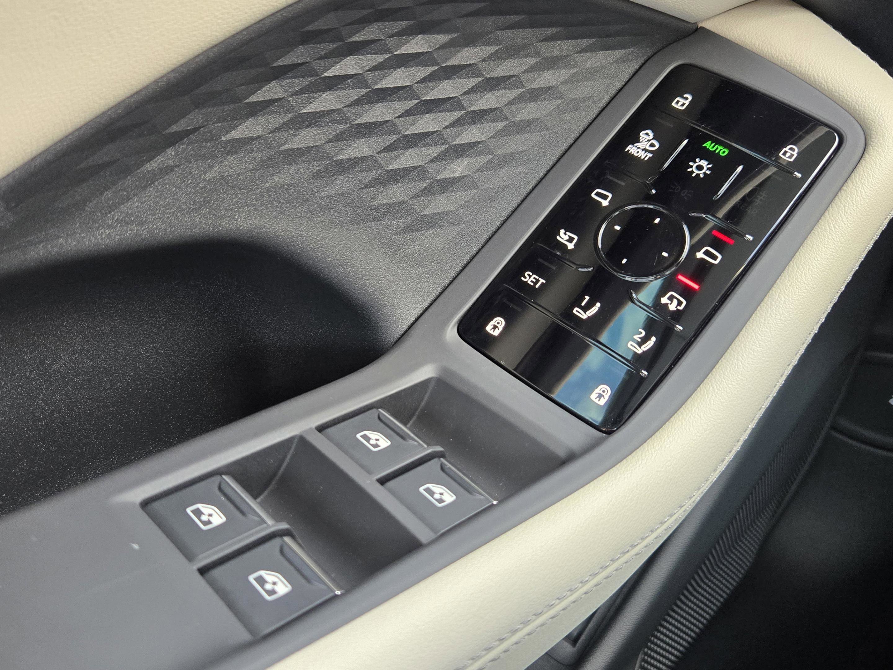 Used 2026 Audi A6 Premium Plus image 25