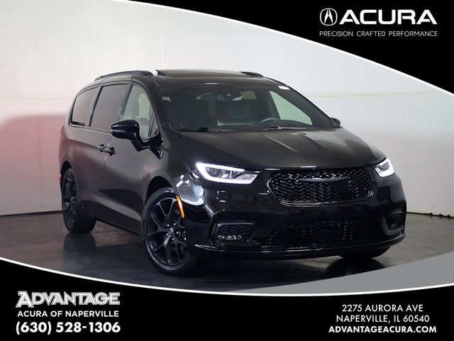 Used 2025 Chrysler Pacifica Limited