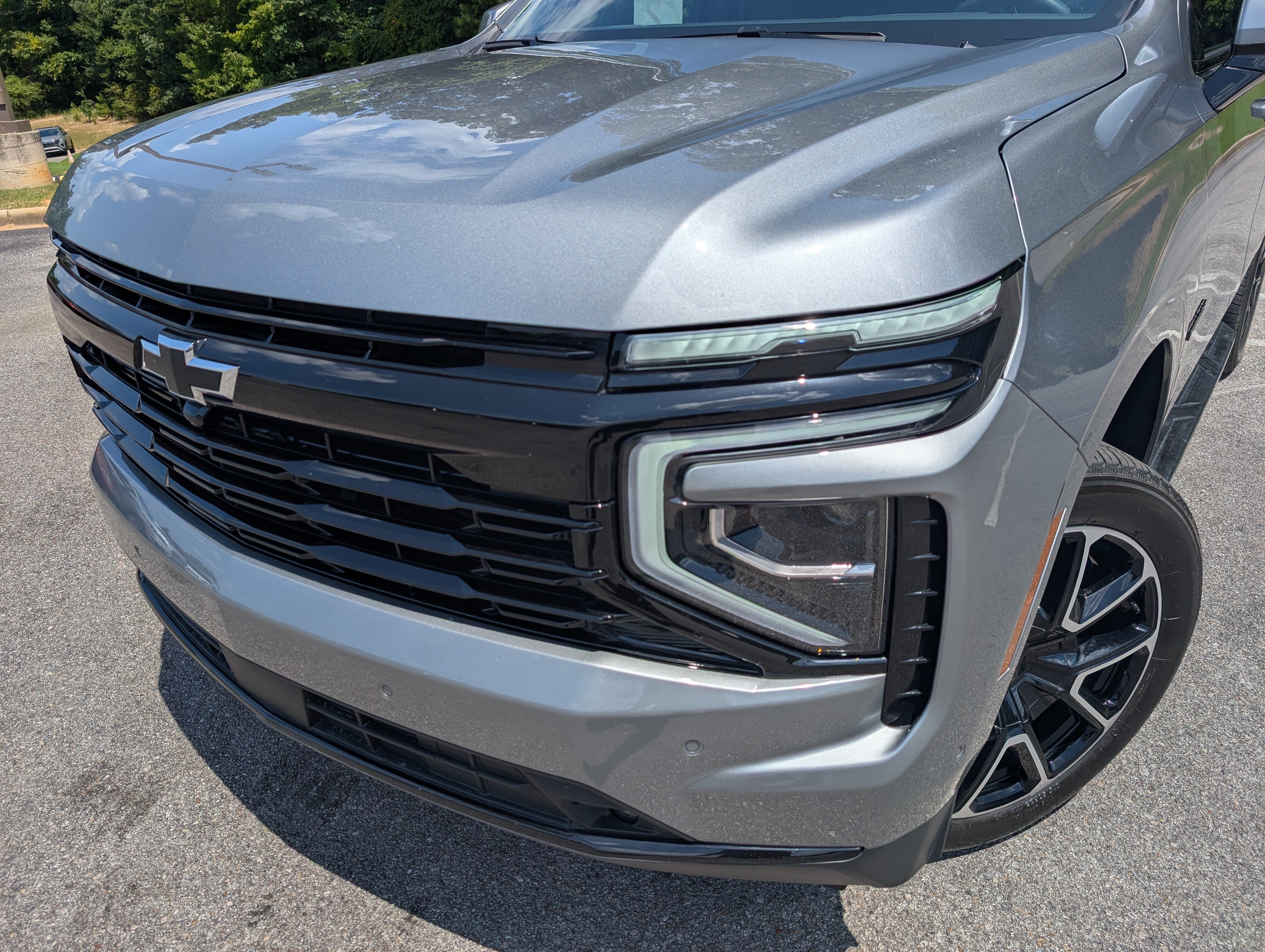 Used 2026 Chevrolet Tahoe RST w/ Comfort Package AWD/4WD image 13