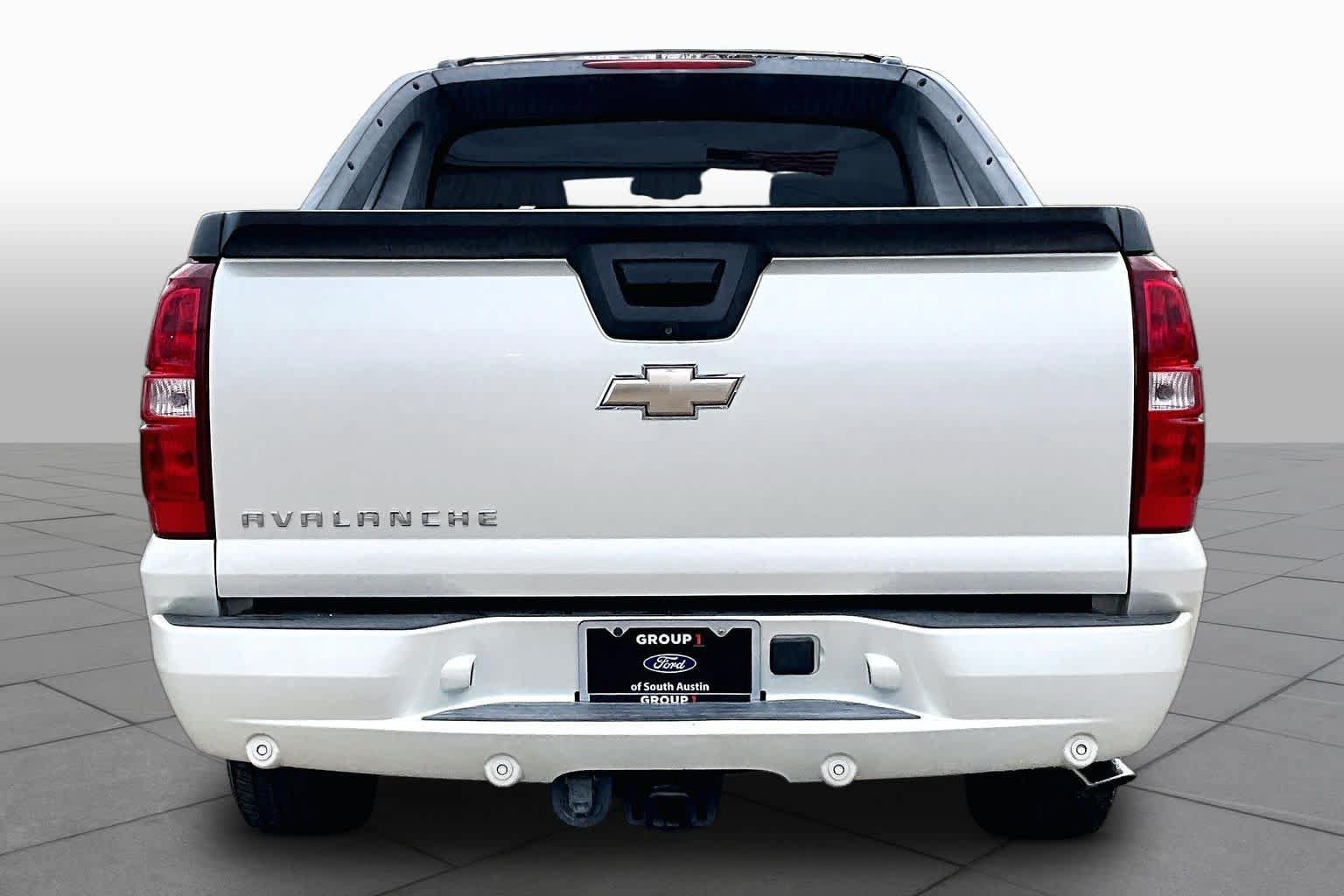 Used 2008 Chevrolet Avalanche LTZ w/ LTZ Preferred Equipment Group RWD image 5