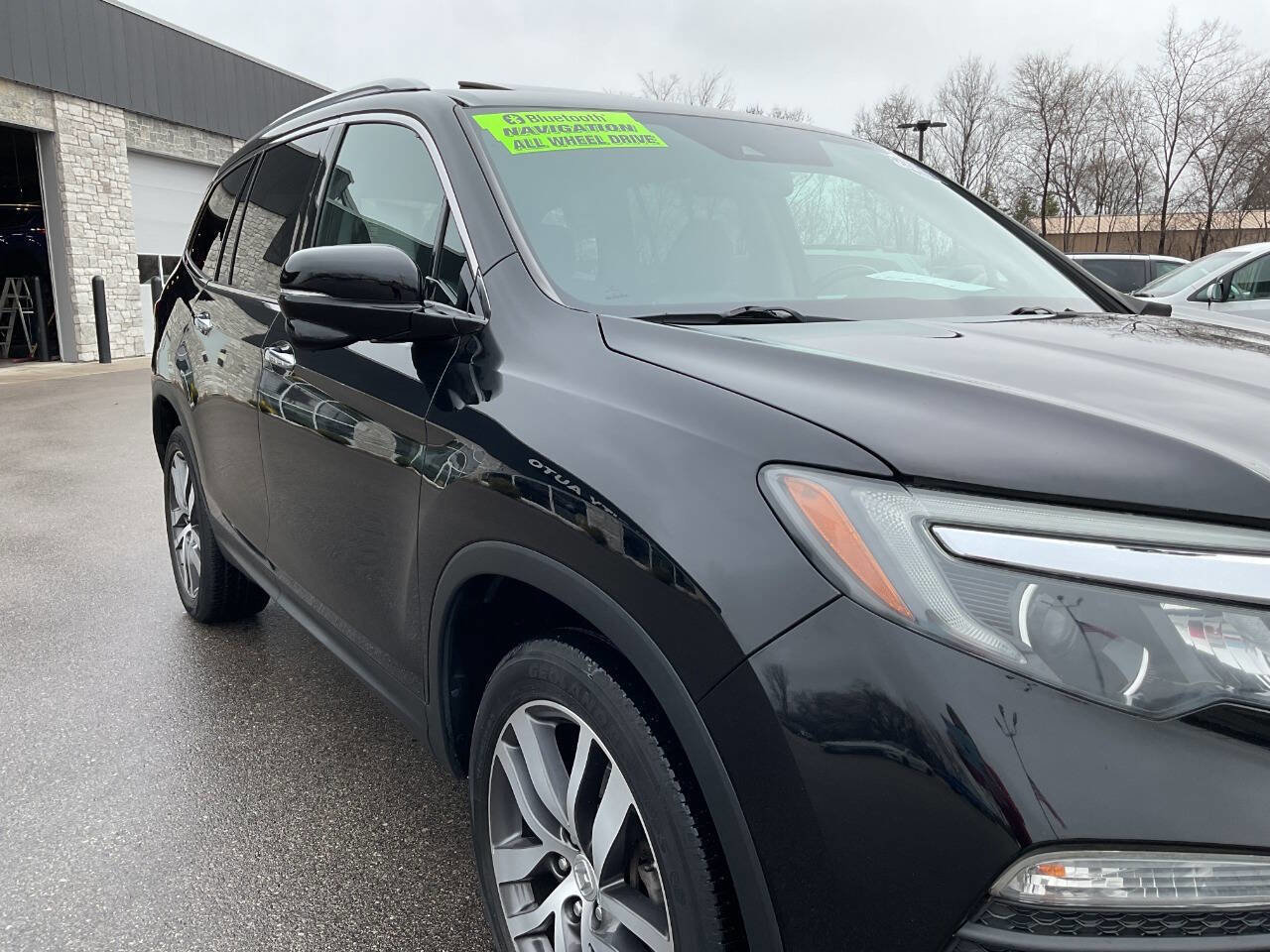 Used 2016 Honda Pilot Touring image 11