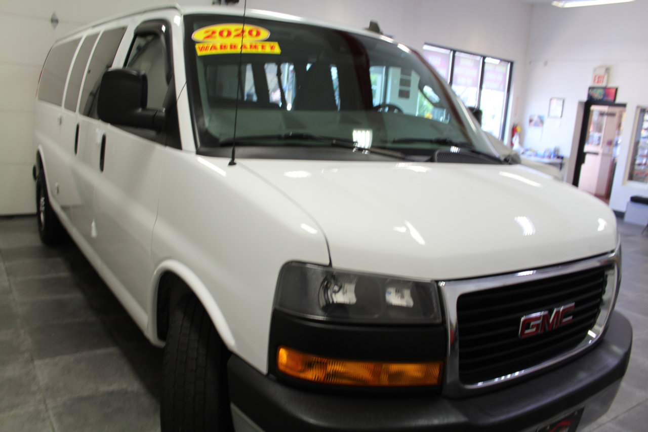 Used 2020 GMC Savana 3500 LT w/ LT Preferred Equipment Group image 3