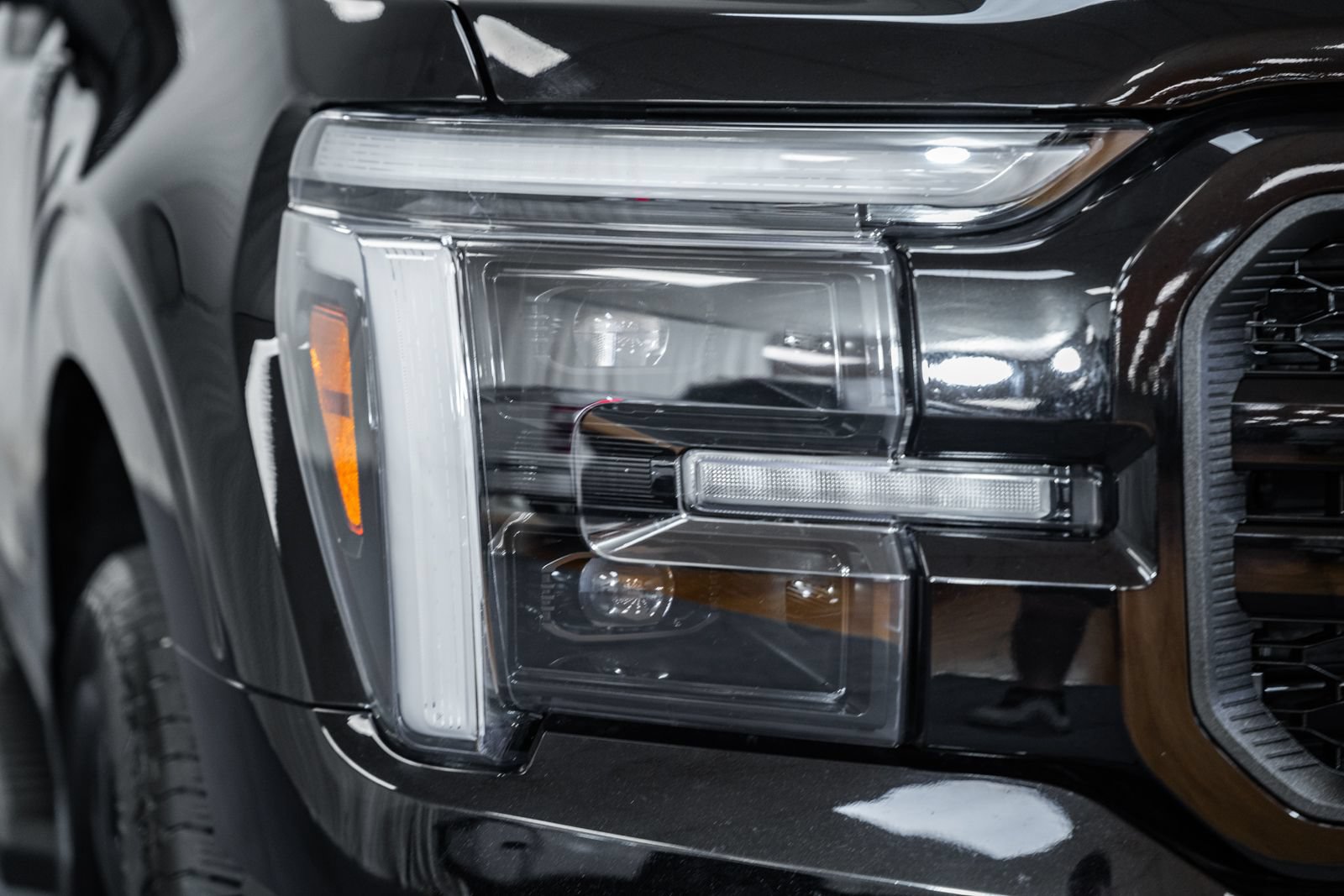 Used 2024 Ford F150 Lariat AWD/4WD image 13
