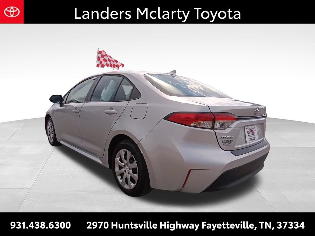 Used 2026 Toyota Corolla LE FWD image 5