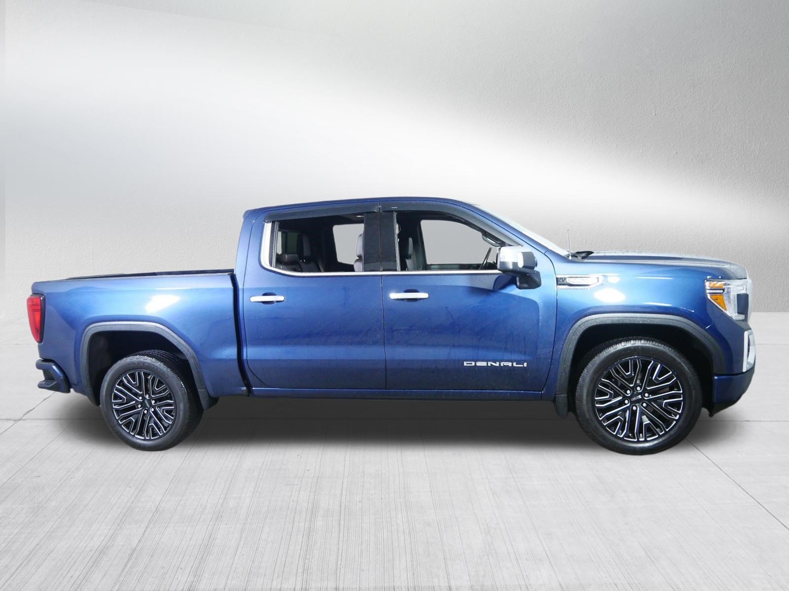 Used 2019 GMC Sierra 1500 Denali w/ Denali Ultimate Package AWD/4WD image 8