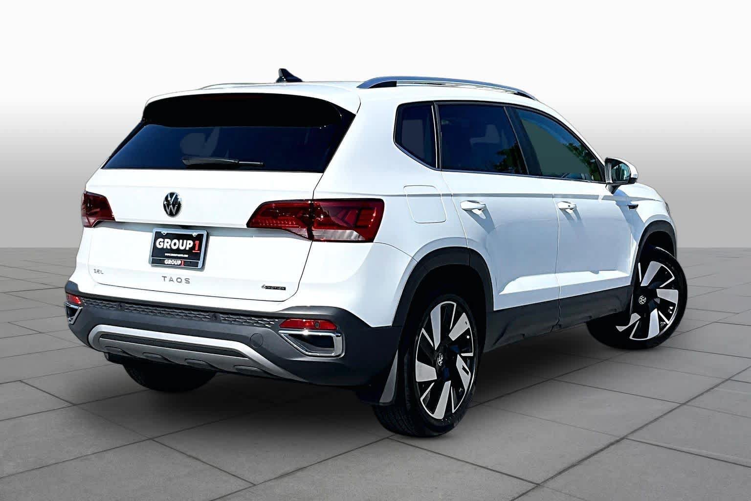 Used 2024 Volkswagen Taos SEL AWD/4WD image 13