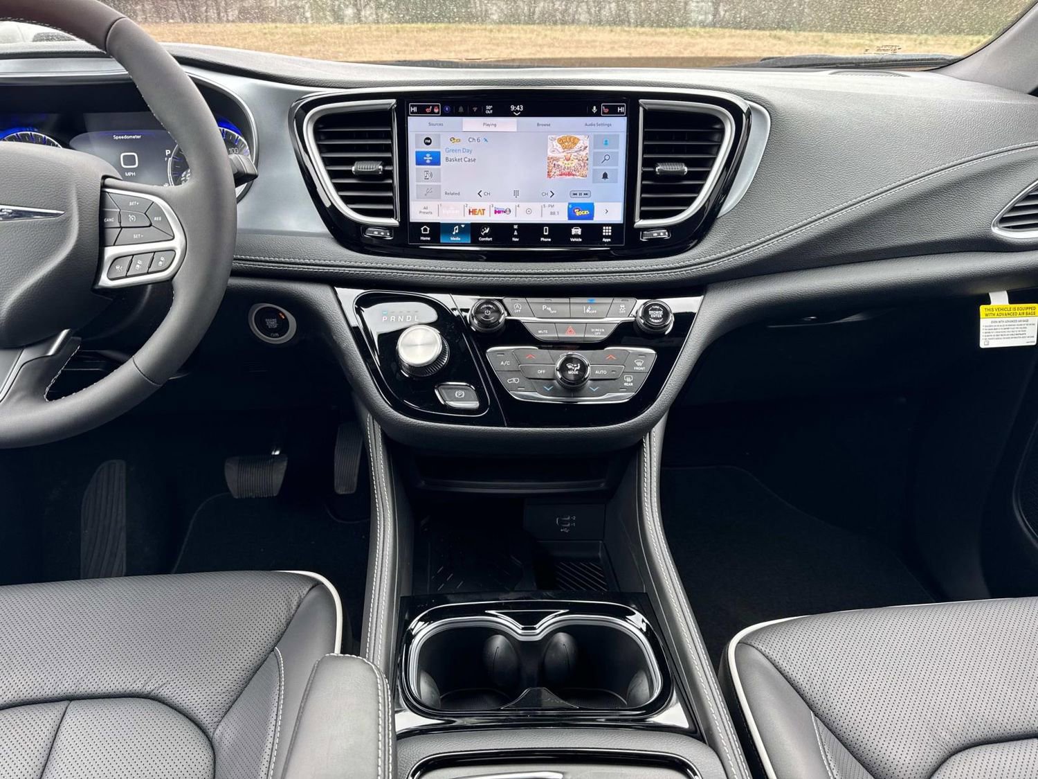 New 2026 Chrysler Pacifica Limited FWD image 24