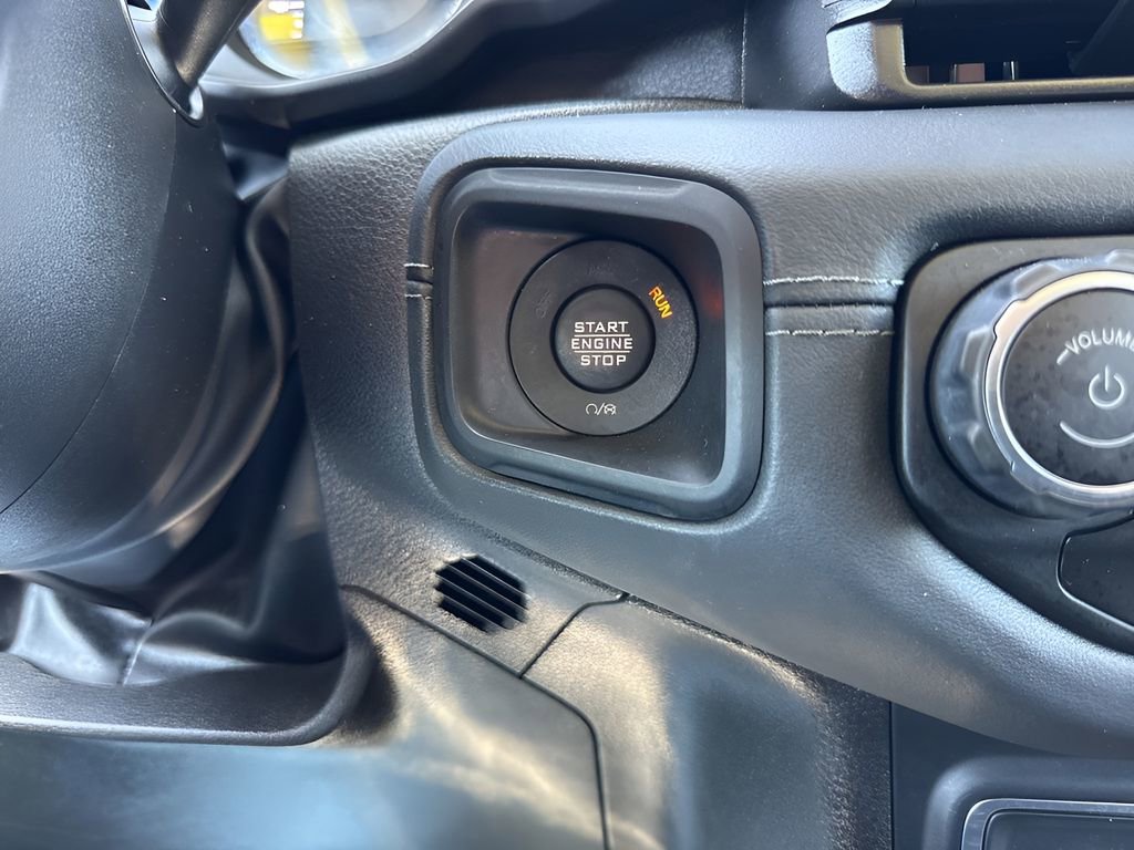 Used 2024 Jeep Wrangler Unlimited Sahara w/ Dual Top Group AWD/4WD image 17