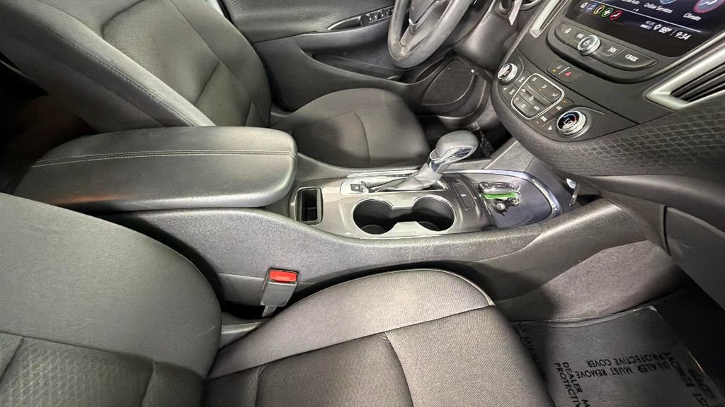 Used 2023 Chevrolet Malibu LT FWD image 33