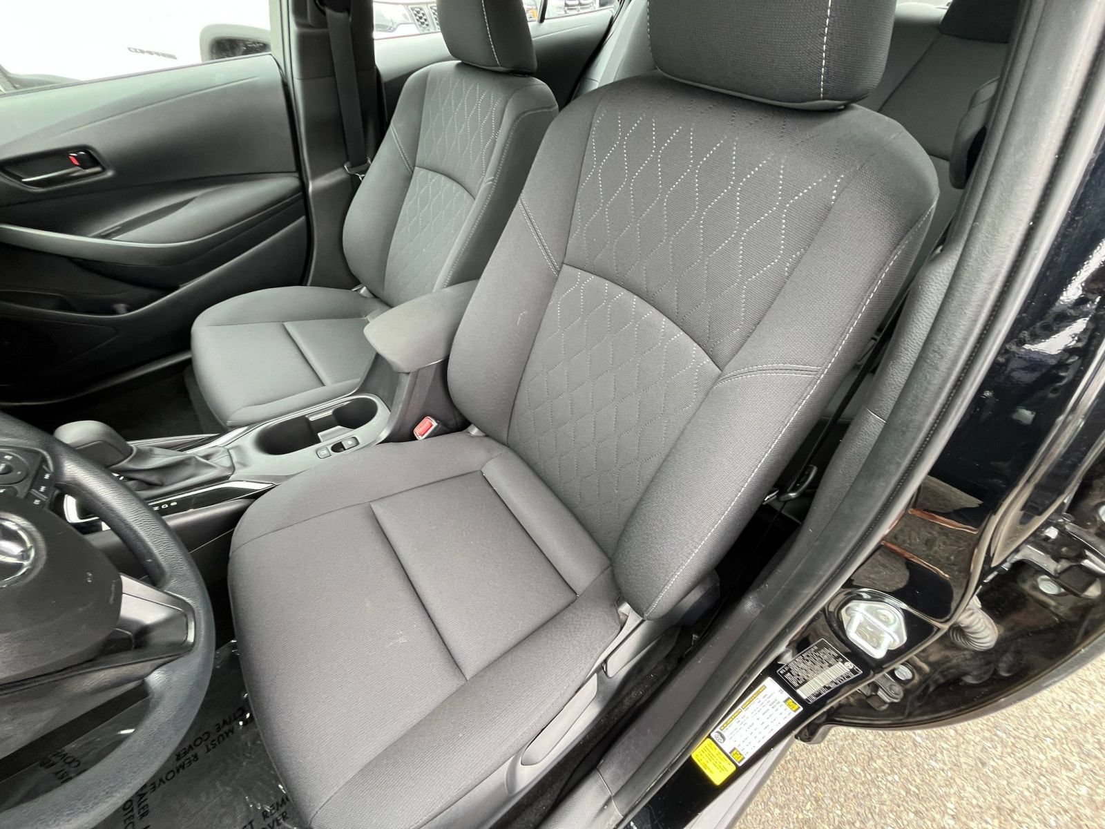 Used 2025 Toyota Corolla LE FWD image 36