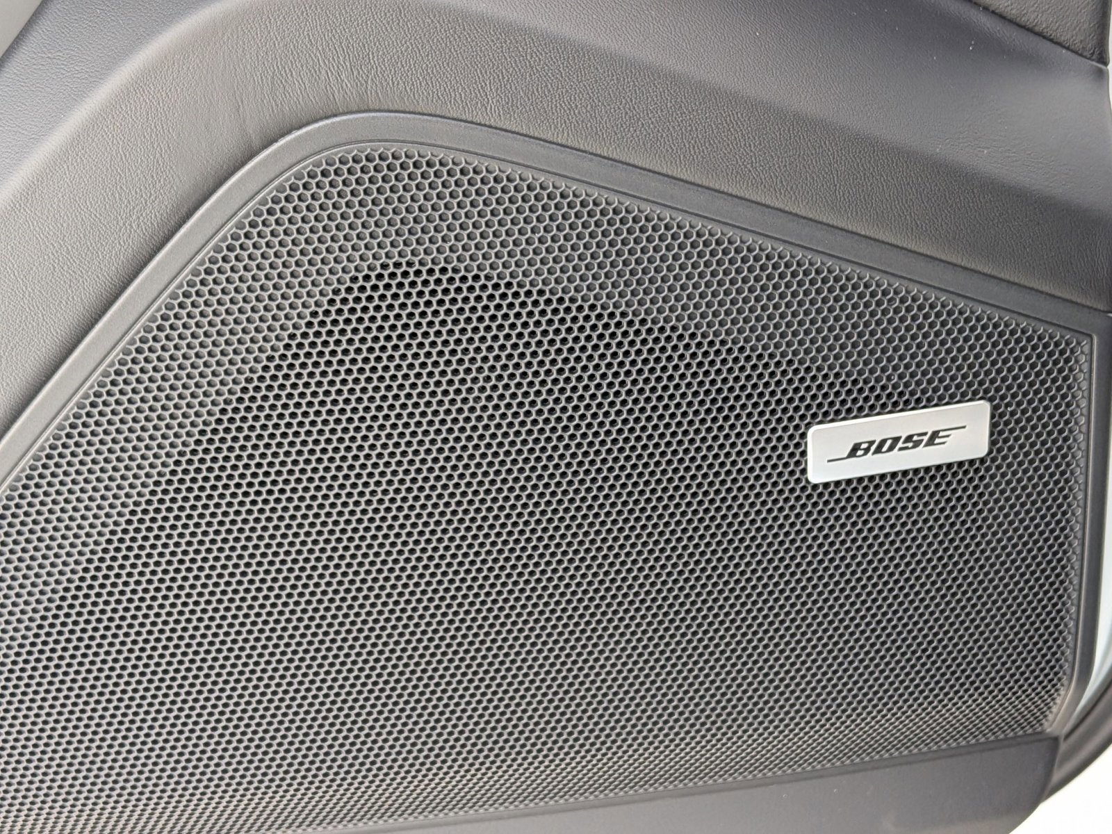 New 2026 Porsche Cayenne image 14