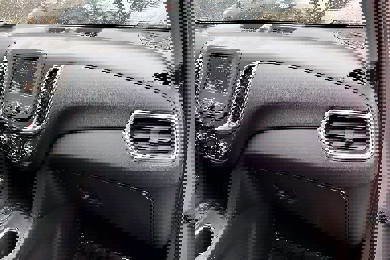 Used 2019 Chevrolet Equinox LT image 18