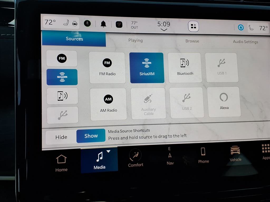 Used 2023 Jeep Grand Cherokee L Limited w/ Black Appearance Package image 6