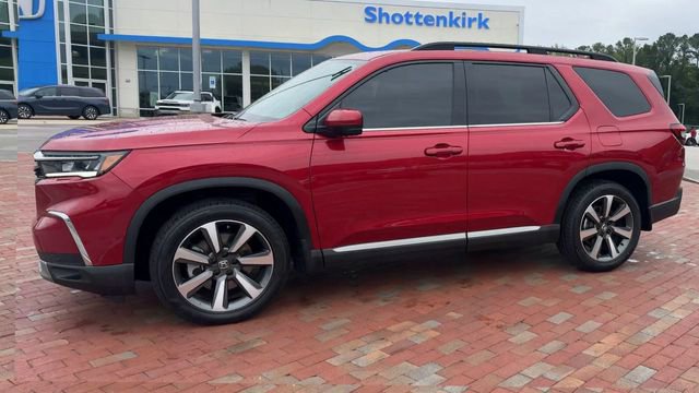 Certified 2025 Honda Pilot Elite image 7