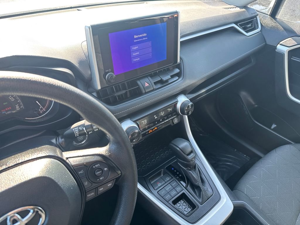 Used 2025 Toyota RAV4 XLE image 19