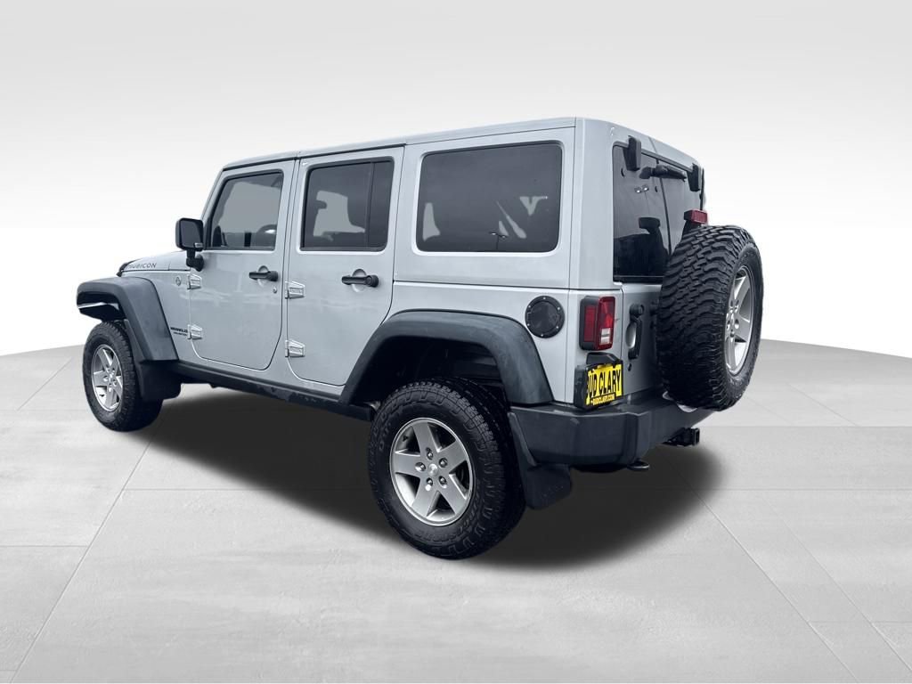 Used 2012 Jeep Wrangler Unlimited Rubicon w/ Connectivity Group AWD/4WD image 8