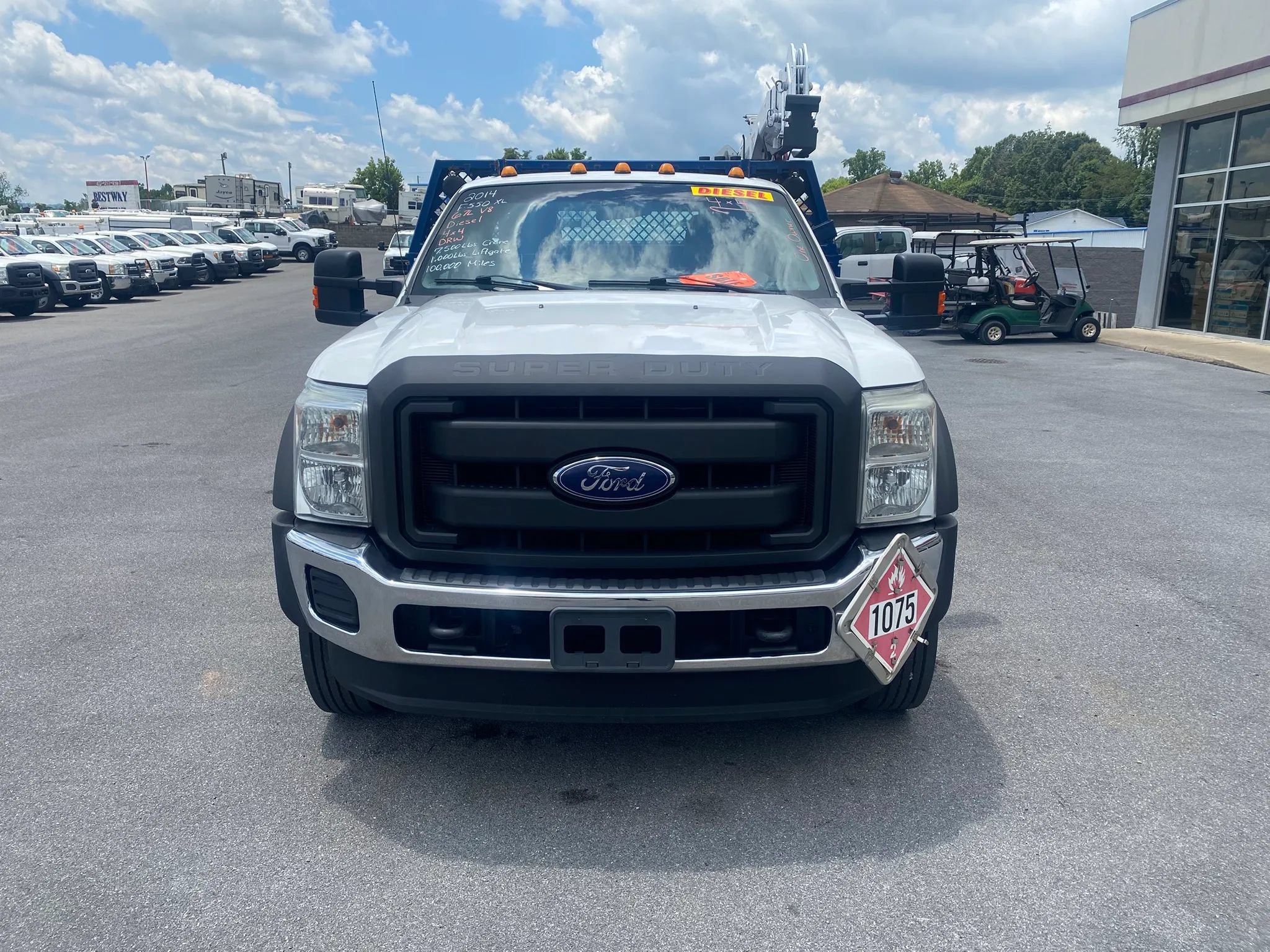 Used 2014 Ford F550 4x4 Regular Cab Super Duty image 2