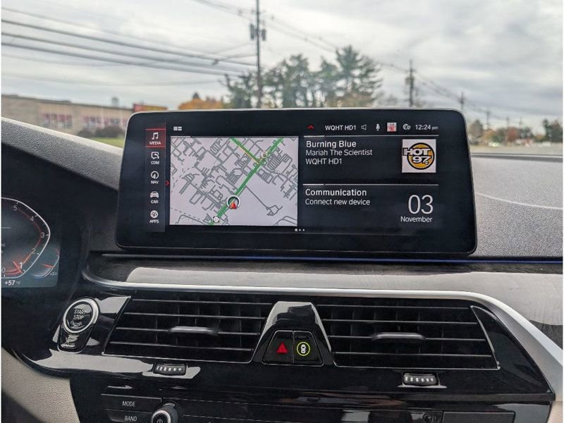 Used 2022 BMW 530i xDrive w/ M Sport Package image 23