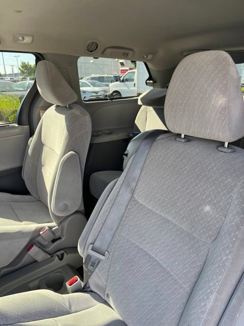 Used 2017 Toyota Sienna LE FWD image 10