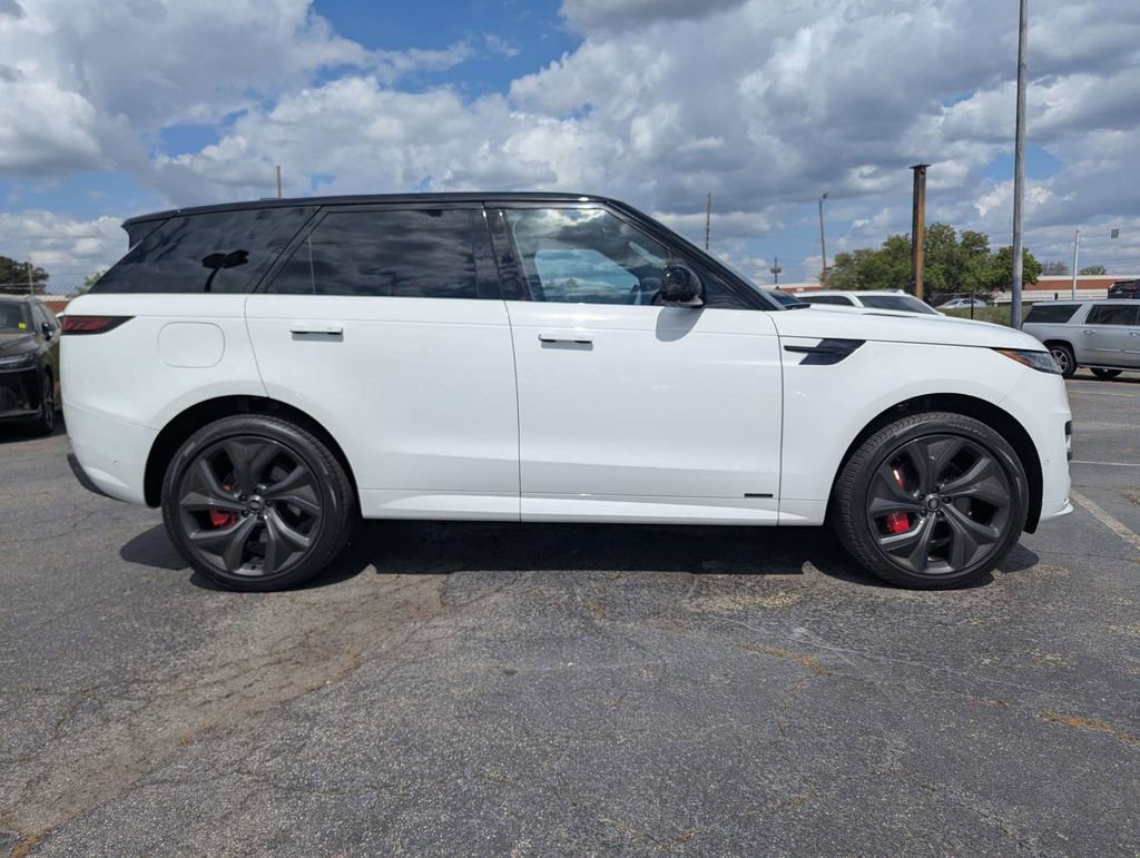 Used 2023 Land Rover Range Rover Sport Autobiography image 4