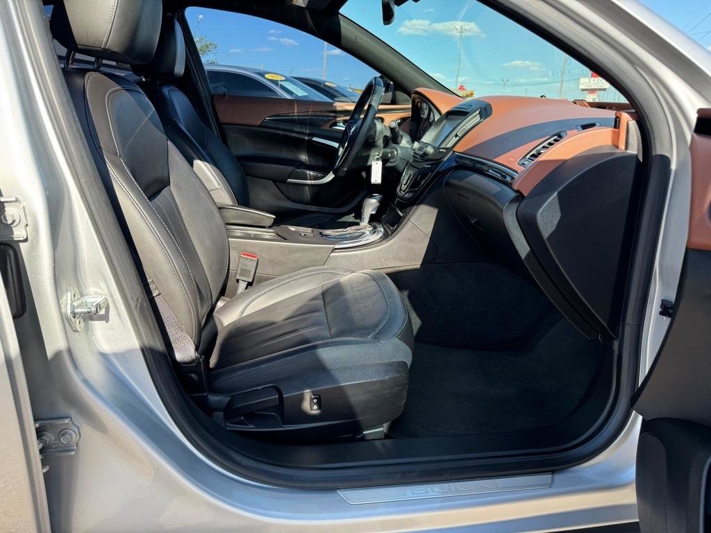 Used 2016 Buick Regal Sport Touring FWD image 13