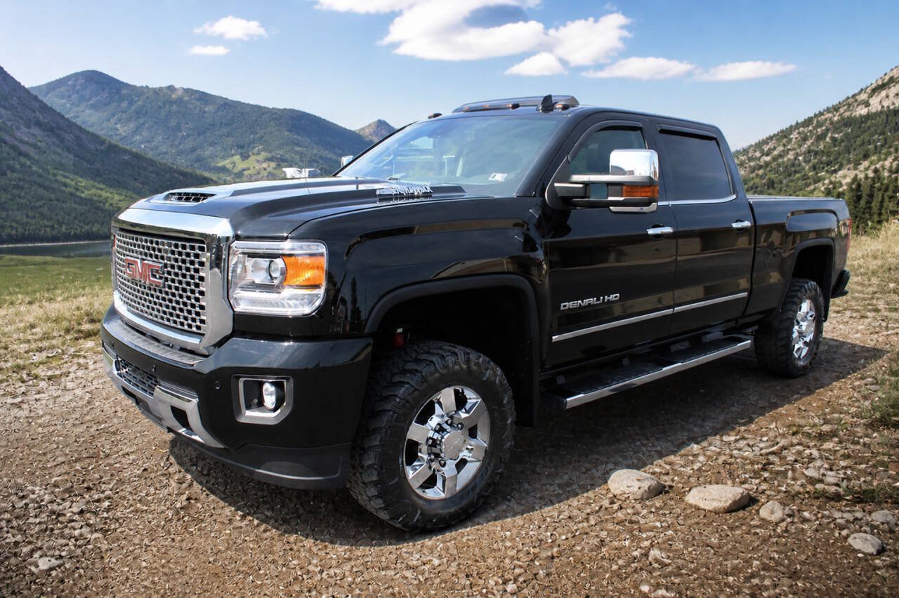 Used 2017 GMC Sierra 2500 Denali w/ Duramax Plus Package