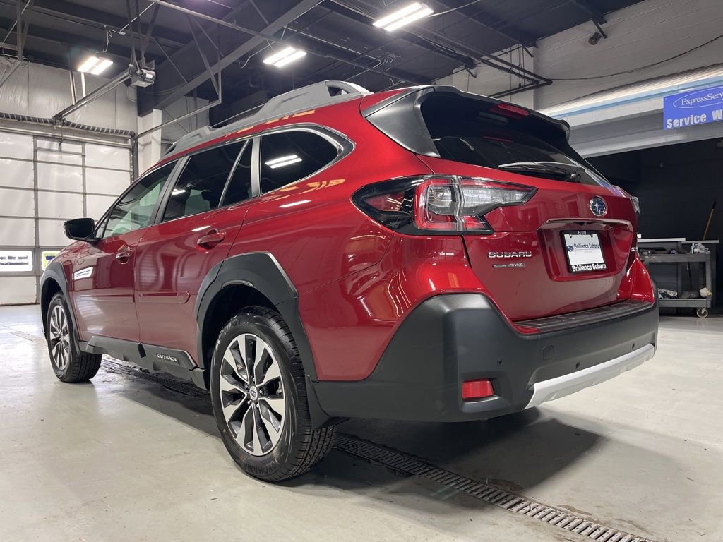 Used 2025 Subaru Outback Limited image 6