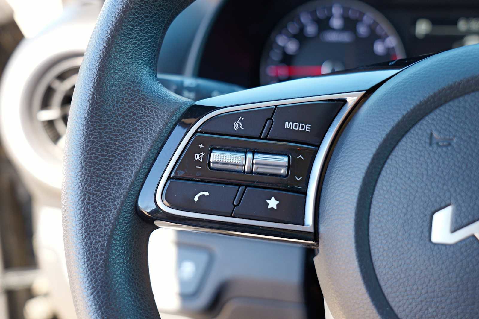 Certified 2024 Kia Forte LXS image 13