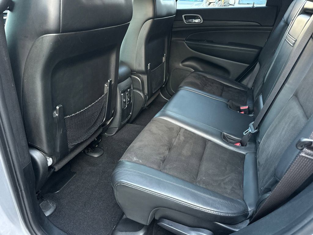 Used 2020 Jeep Grand Cherokee Laredo w/ Quick Order Package 2BN North image 17