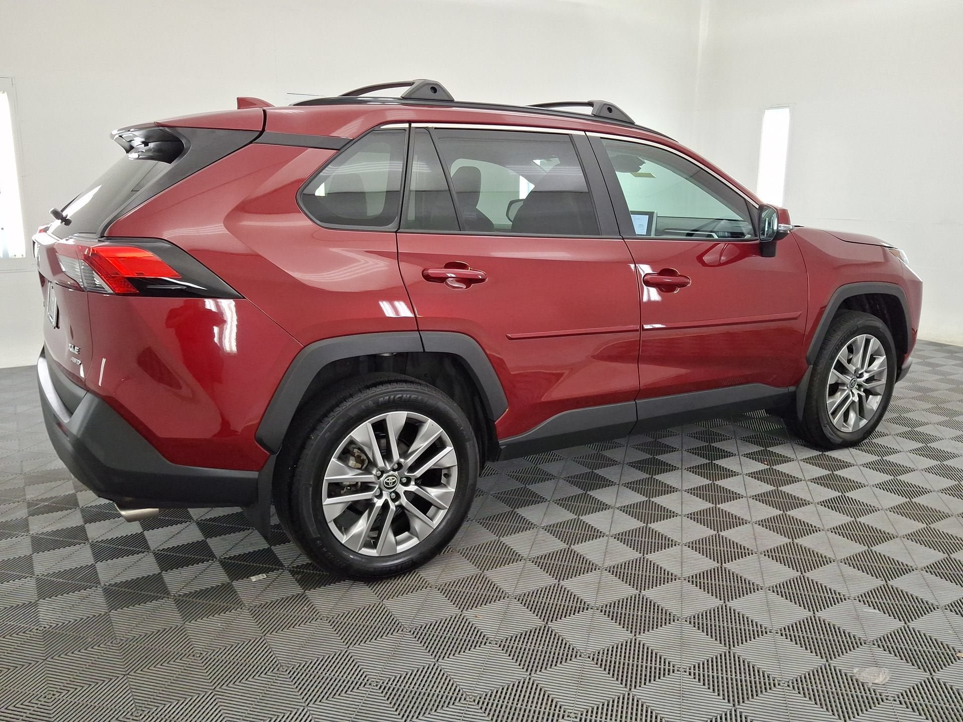 Certified 2023 Toyota RAV4 XLE Premium AWD/4WD image 26