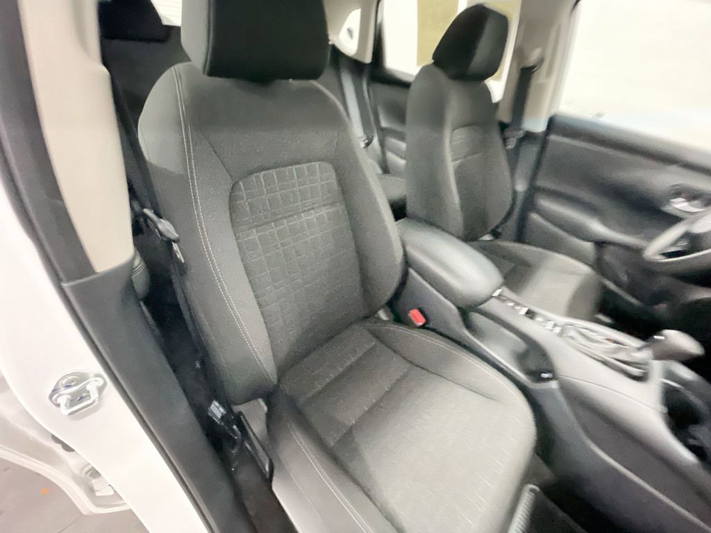 Used 2025 Honda HR-V LX image 25