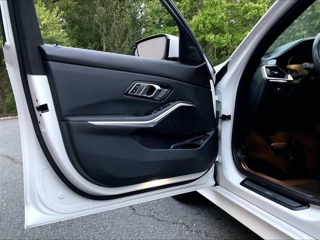 Used 2021 BMW 330i xDrive Sedan w/ Convenience Package AWD/4WD image 27
