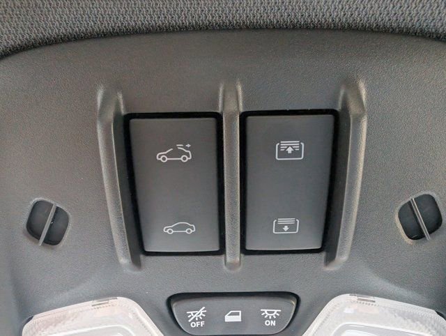 Used 2023 Chevrolet TrailBlazer ACTIV w/ Sun and Liftgate Package image 27