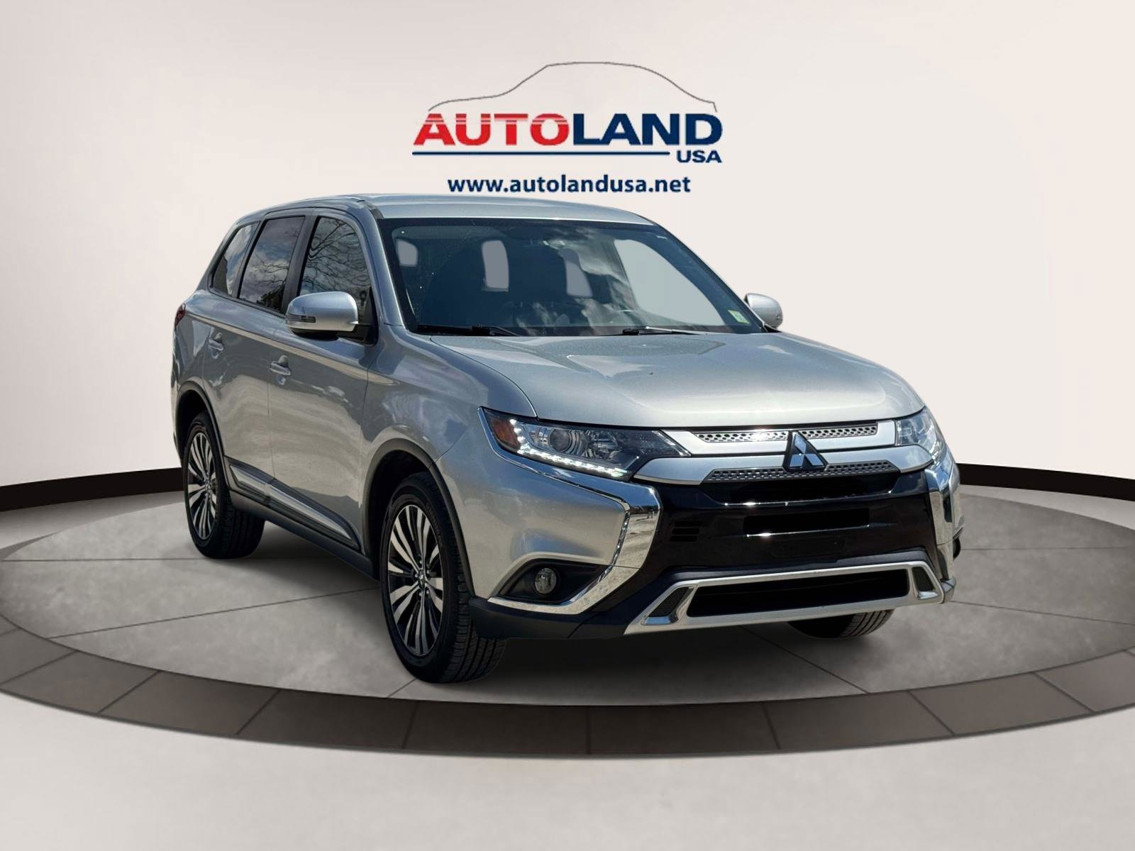 Used 2019 Mitsubishi Outlander SE AWD/4WD image 2