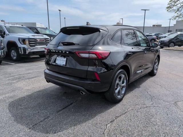Used 2023 Ford Escape ST-Line w/ Tech Pack #1 image 5