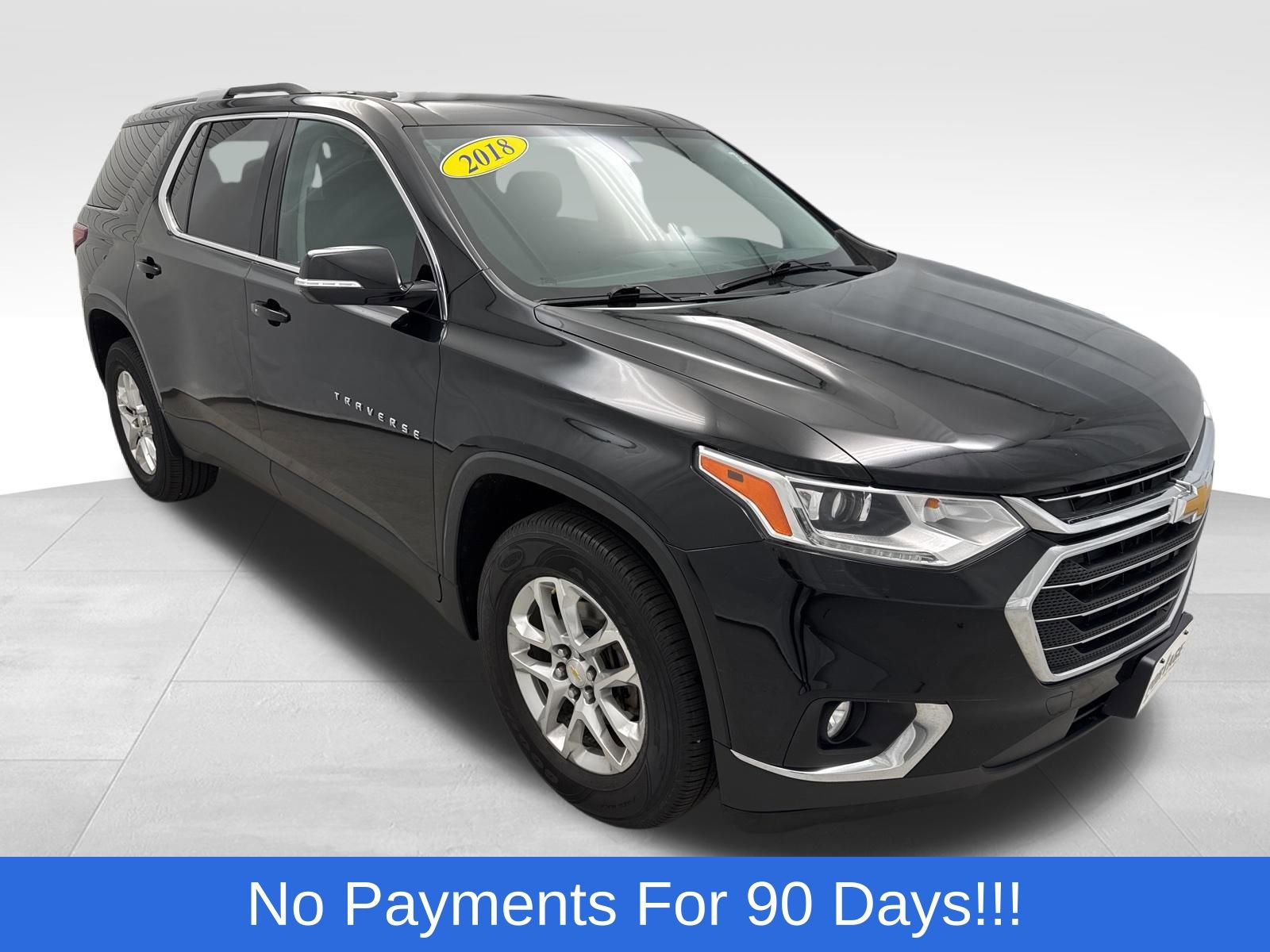 Used 2018 Chevrolet Traverse LT image 1