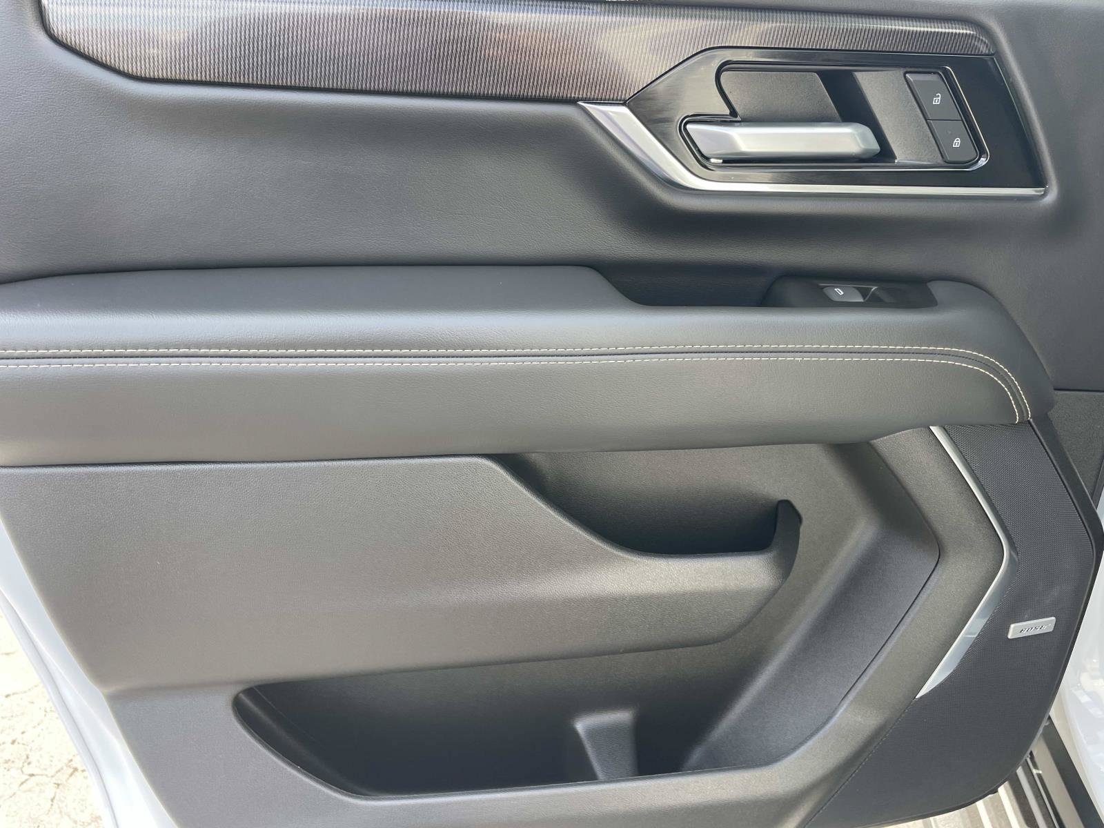 New 2026 GMC Yukon XL Elevation w/ Elevation Premium Package RWD image 24