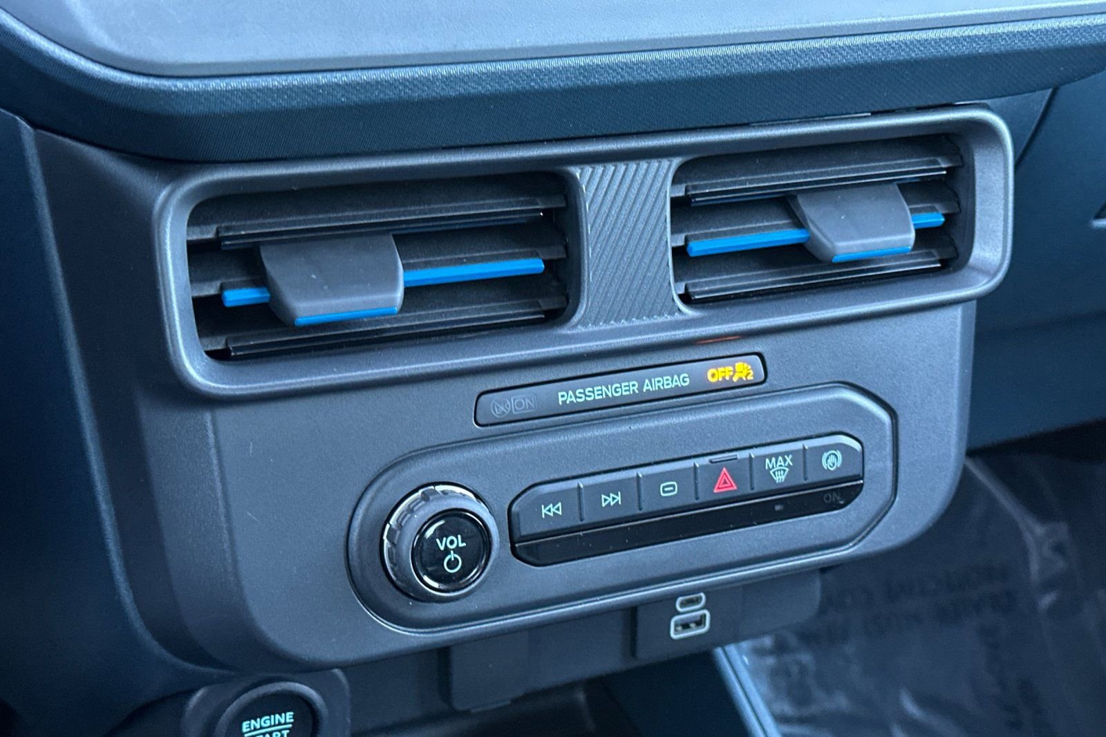 Used 2025 Ford Maverick Lobo image 17