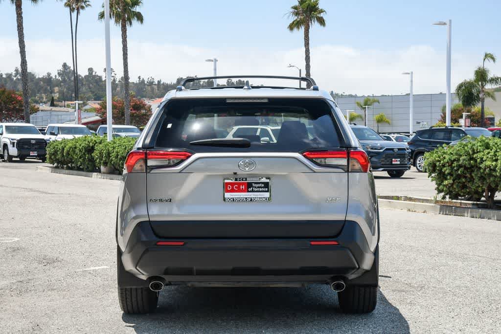 Used 2021 Toyota RAV4 XLE Premium FWD image 8