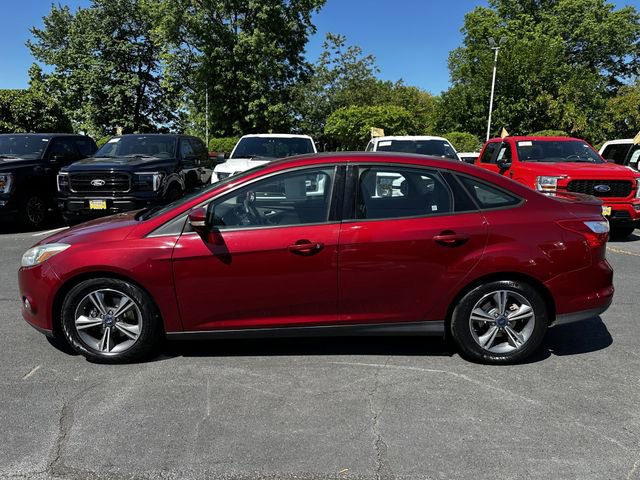 Used 2014 Ford Focus SE w/ SE Sport Package FWD image 8