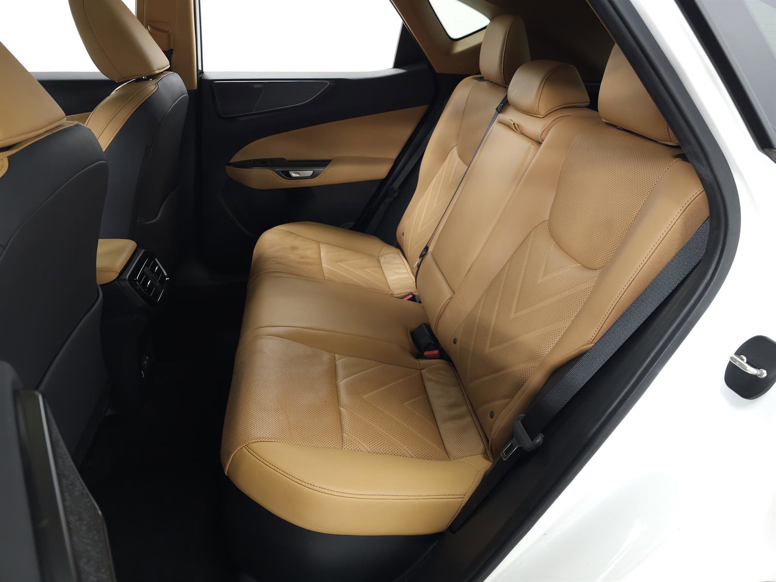 Used 2025 Lexus NX 350h AWD w/ Accessory Package (2T) image 33