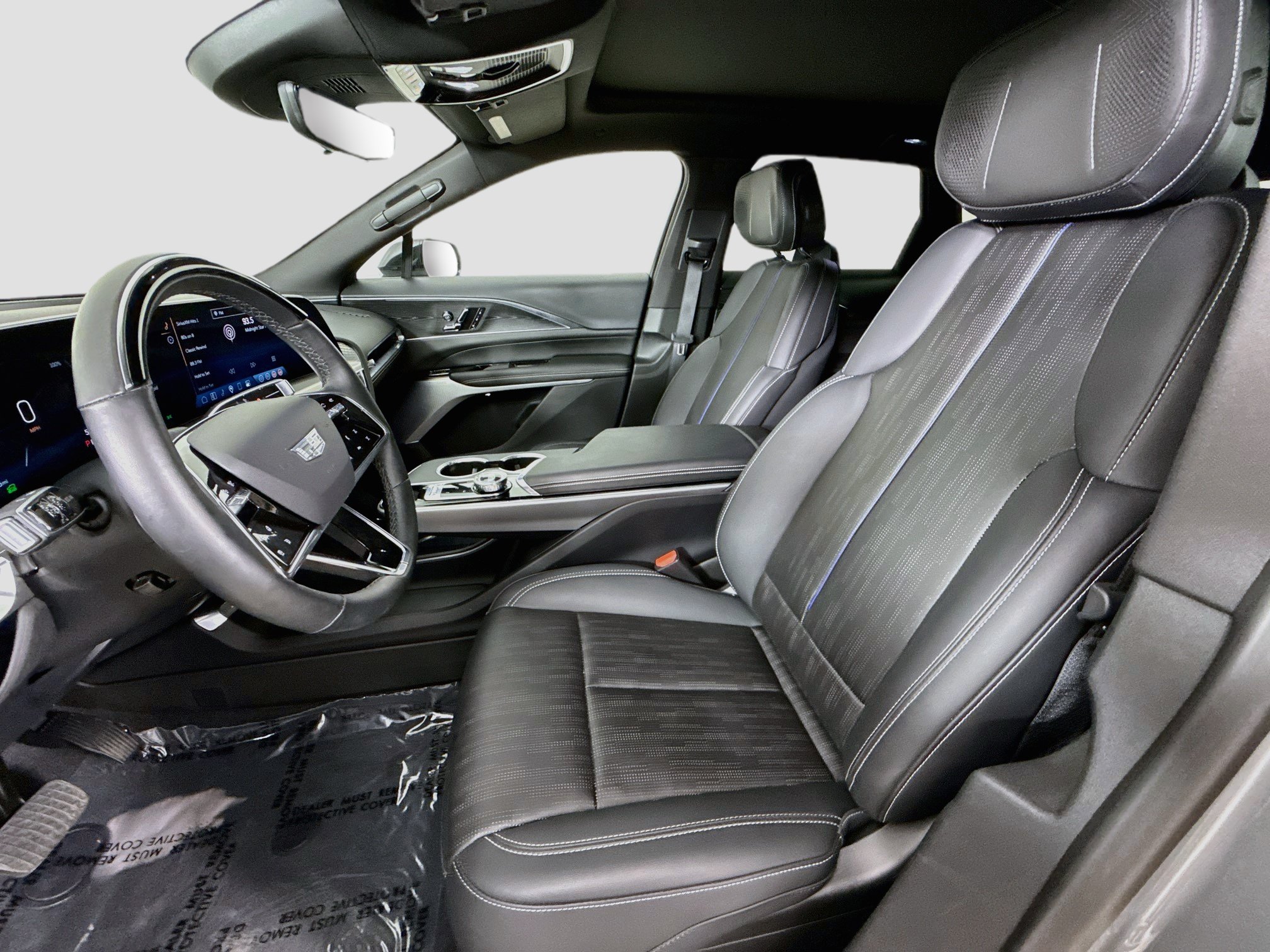 Used 2024 Cadillac Lyriq Sport AWD/4WD image 23